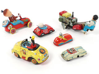 Lot 47 - DIVERS (6)