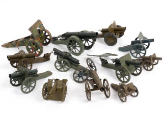 Lot 111 - DIVERS (12)