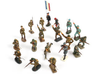Lot 6 - DIVERS (19)