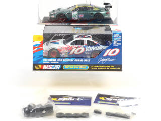 Lot 237 - SCALEXTRIC (GB) (2)