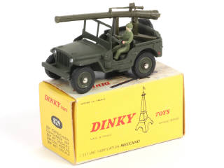Lot 412 - DINKY TOYS (FRANCE) (1)