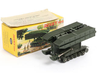 Lot 414 - DINKY TOYS (FRANCE) (1)