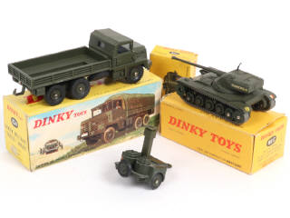 Lot 419 - DINKY TOYS (FRANCE) (3)
