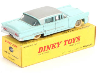 Lot 381 - DINKY TOYS (FRANCE) (1)