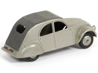 Lot 373 - DINKY TOYS (FRANCE) (1)