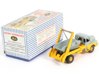 Lot 393 - DINKY TOYS (FRANCE) (1)