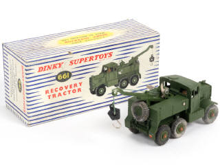 Lot 361 - DINKY TOYS (GB) (1)