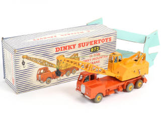 Lot 359 - DINKY TOYS (GB) (1)