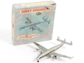 Lot 396 - DINKY TOYS (FRANCE) (1)