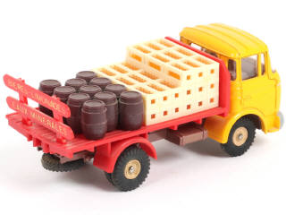 Lot 377 - DINKY TOYS (FRANCE) (1)