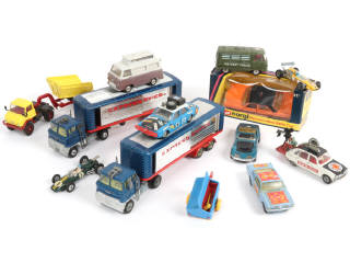 Lot 252 - CORGI TOYS (GB) (13)