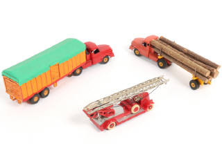 Lot 406 - DINKY TOYS (FRANCE) (3)