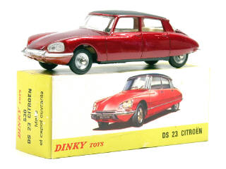 Lot 791 - DINKY TOYS FRANCE (1)