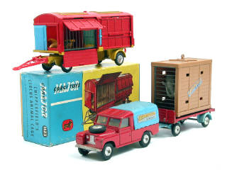 Lot 538 - CORGI TOYS (GB) (2)