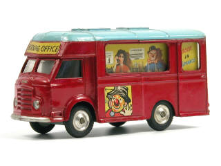 Lot 530 - CORGI TOYS (GB) (1)