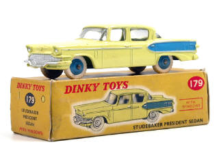 Lot 672 - DINKY TOYS (GB) (1)