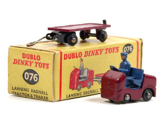 Lot 692 - DINKY TOYS GB (1)
