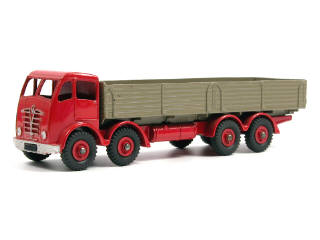 Lot 711 - DINKY TOYS GB (1)