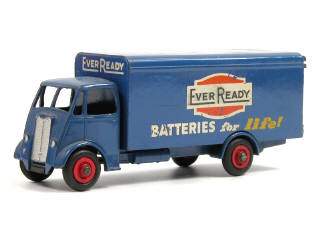 Lot 705 - DINKY TOYS GB (1)