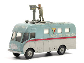 Lot 720 - DINKY TOYS GB (1)