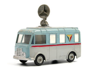 Lot 721 - DINKY TOYS GB (1)