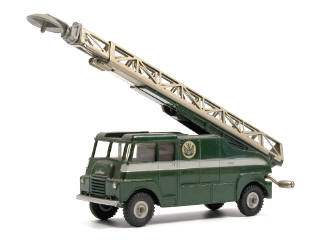 Lot 719 - DINKY TOYS GB (1)