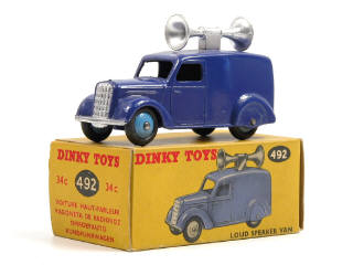Lot 700 - DINKY TOYS (GB) (1)
