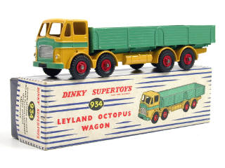 Lot 712 - DINKY TOYS GB (1)
