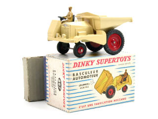 Lot 821 - DINKY TOYS (FRANCE) (1)