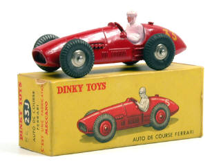 Lot 749 - DINKY TOYS (FRANCE) (1)