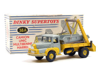 Lot 813 - DINKY TOYS FRANCE (1)