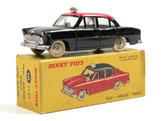 Lot 757 - DINKY TOYS FRANCE (1)