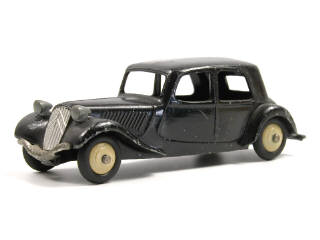 Lot 747 - DINKY TOYS (FRANCE) (1)