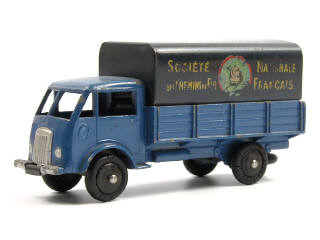 Lot 806 - DINKY TOYS FRANCE (1)