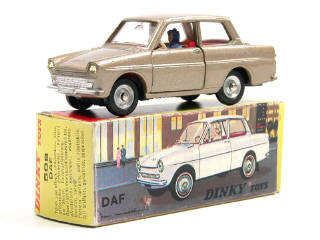 Lot 777 - DINKY TOYS FRANCE (1)