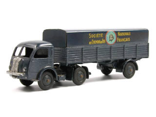 Lot 809 - DINKY TOYS (FRANCE) (1)