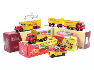 Lot 524 - CORGI TOYS (GB) (4)