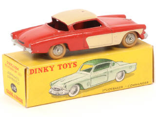 Lot 445 - DINKY TOYS (FRANCE) (1)