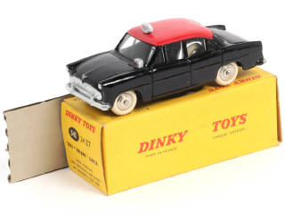 Lot 449 - DINKY TOYS (FRANCE) (1)