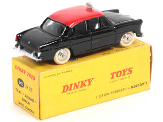 Lot 449 - DINKY TOYS (FRANCE) (1)