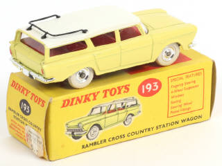 Lot 610 - DINKY TOYS (GB) (1)