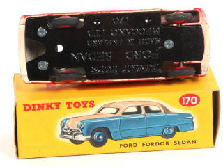 Lot 596 - DINKY TOYS (GB) (1)