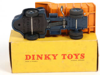 Lot 533 - DINKY TOYS (FRANCE) (1)