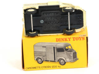 Lot 521 - DINKY TOYS (FRANCE) (1)