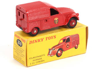 Lot 430 - DINKY TOYS (FRANCE) (1)