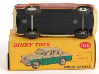 Lot 595 - DINKY TOYS (GB) (1)