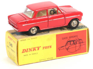 Lot 493 - DINKY TOYS (FRANCE) (1)