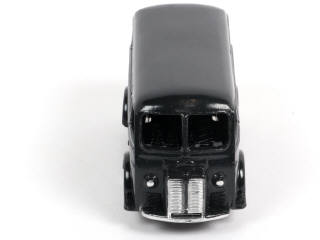 Lot 517 - DINKY TOYS (FRANCE) (1)