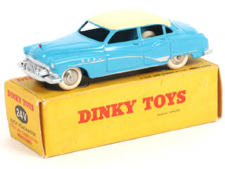 Lot 441 - DINKY TOYS (FRANCE) (1)