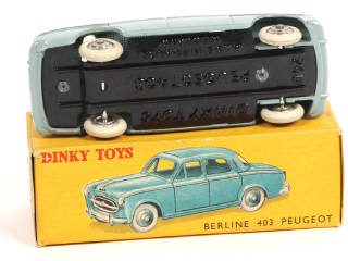 Lot 395 - DINKY TOYS (FRANCE) (1)